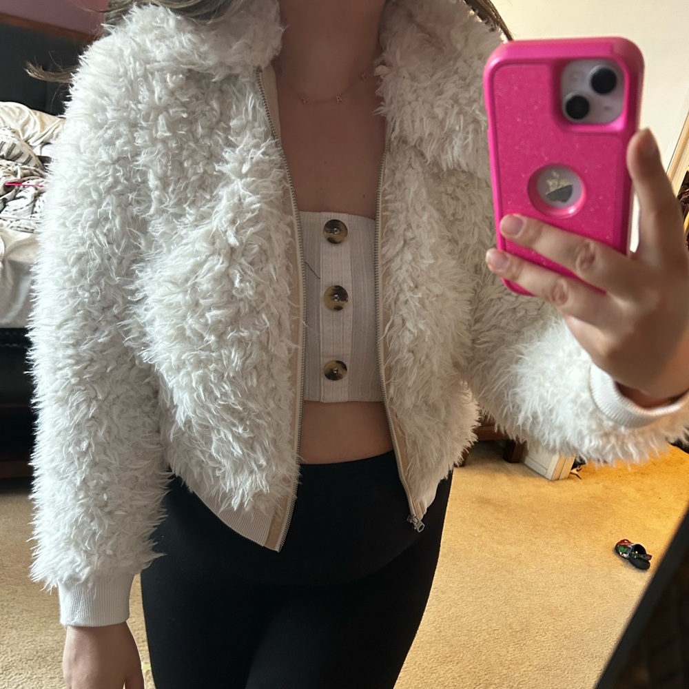 Fuzzy A&F Jacket ♥️ - Picture 2 of 5